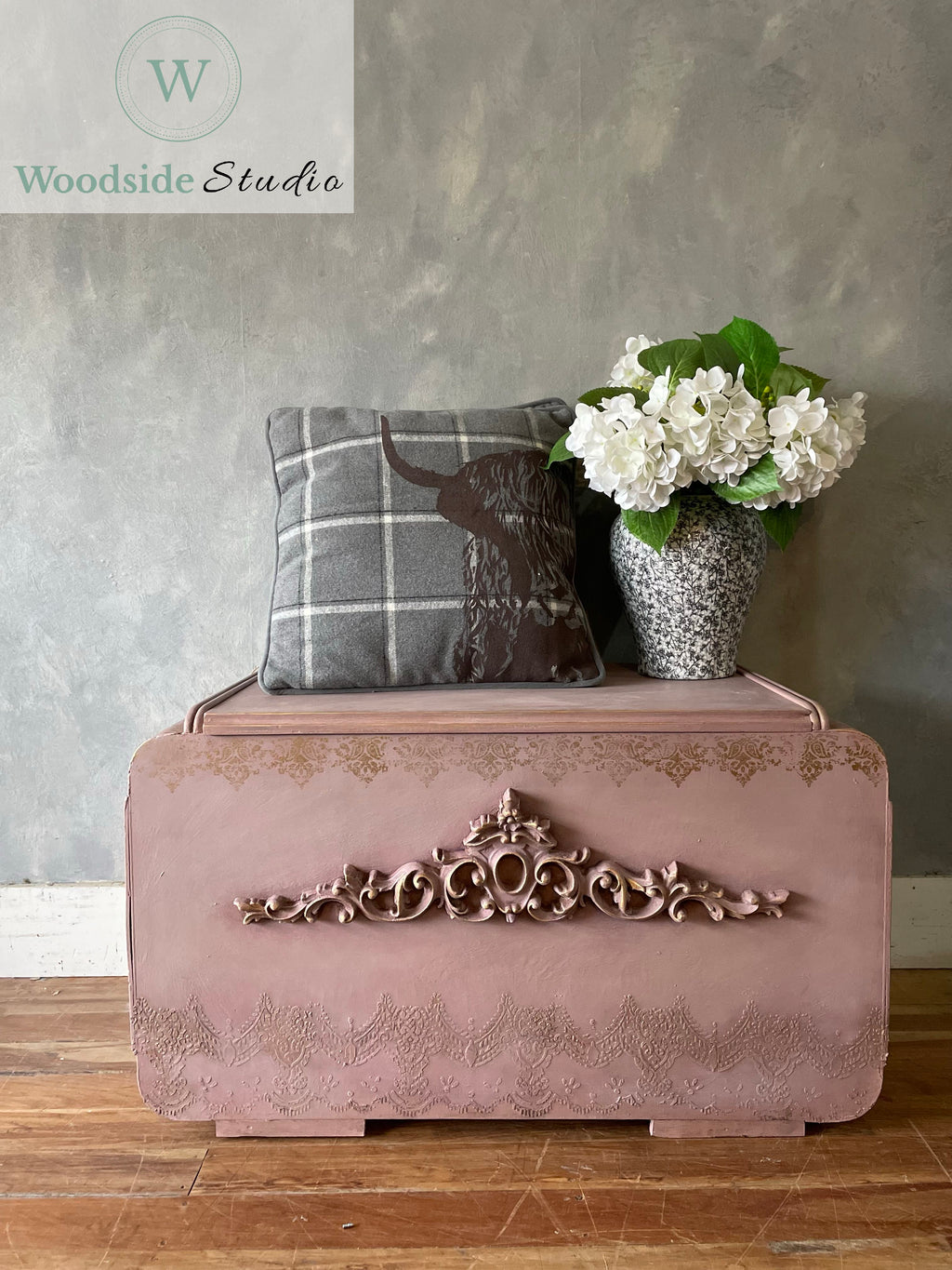 Dusky Pink Blanket Box